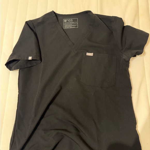 FIGS Technical Collection Top - Picture 2 of 6